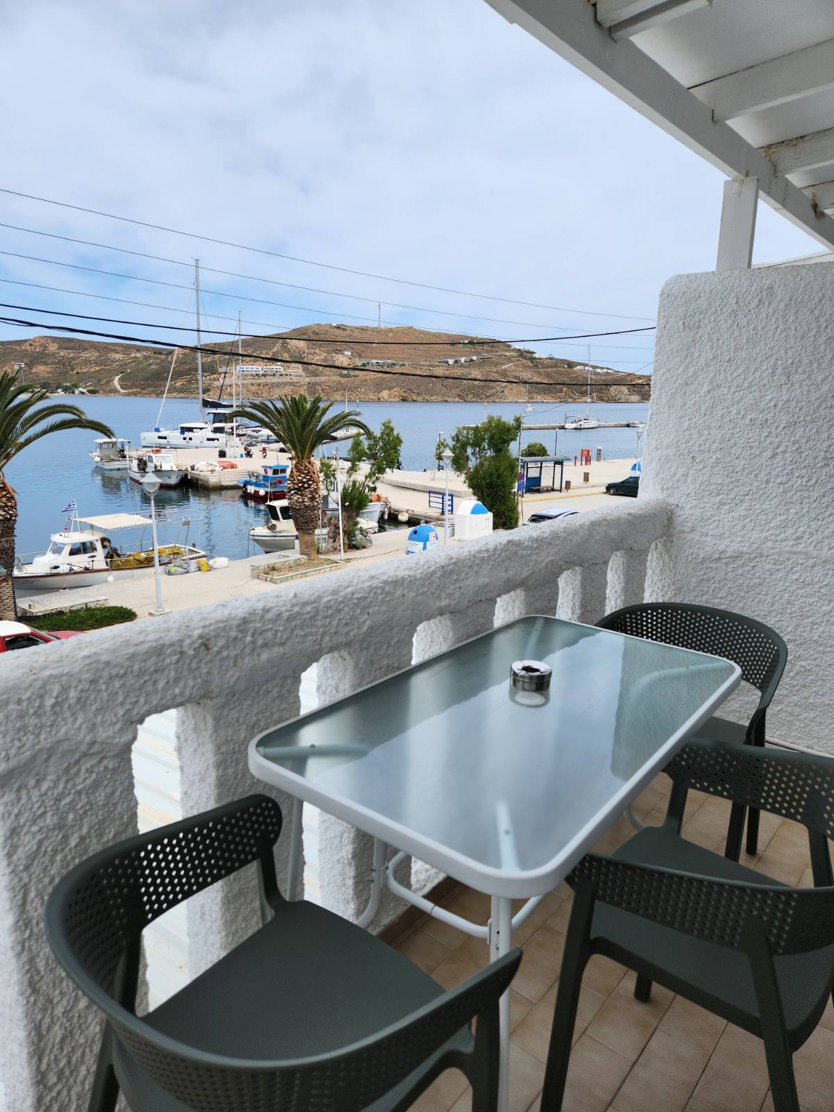 tetraklino-me-balkoni-kai-thea-thalassa-eleios