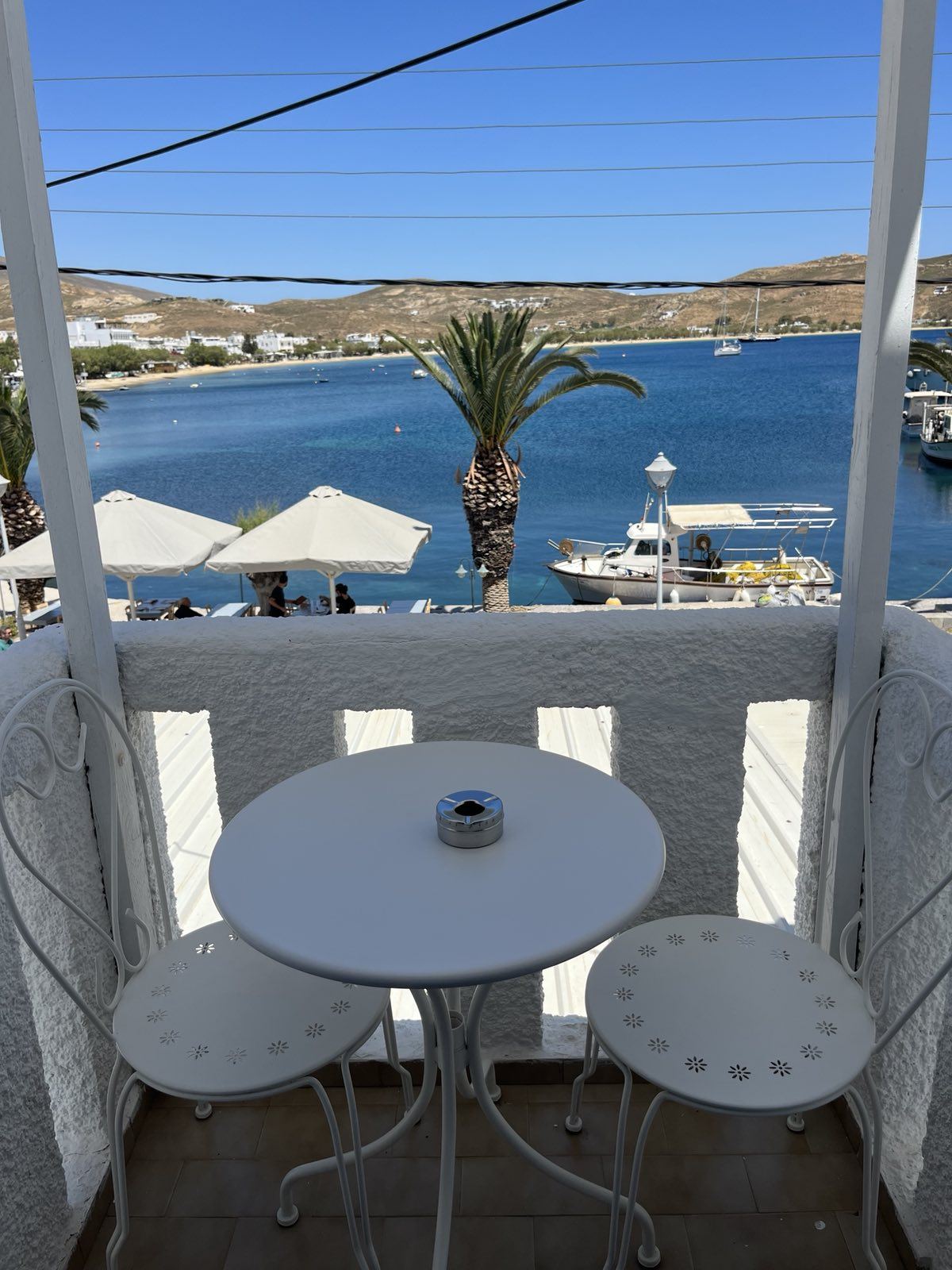 tetraklino-me-thea-thalassa-eleios