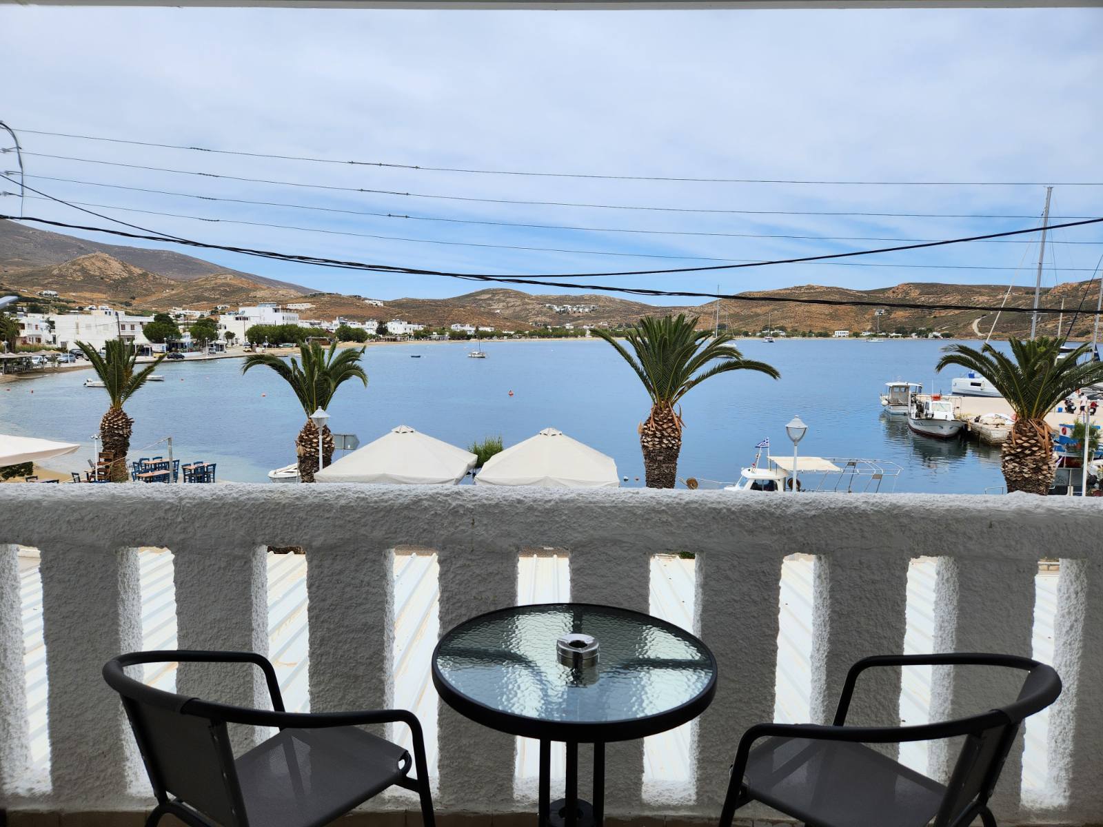 diklino-i-triklino-me-balkoni-kai-thea-thalassa-eleios
